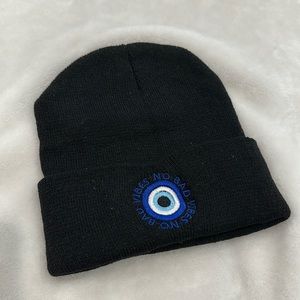 SHEIN No bad vibes beanie
